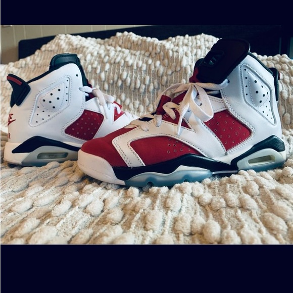 Nike Air Jordan 6 Retro - Picture 2 of 8